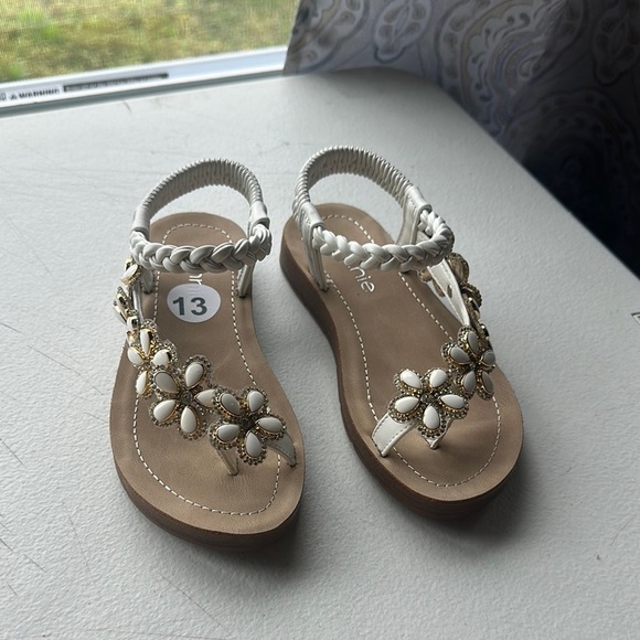 New White and Gold Kids Sandals size 13 - Picture 1 of 4